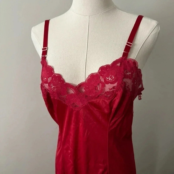 Vintage red nylon and lace  slip dress M - Picture 3 of 6